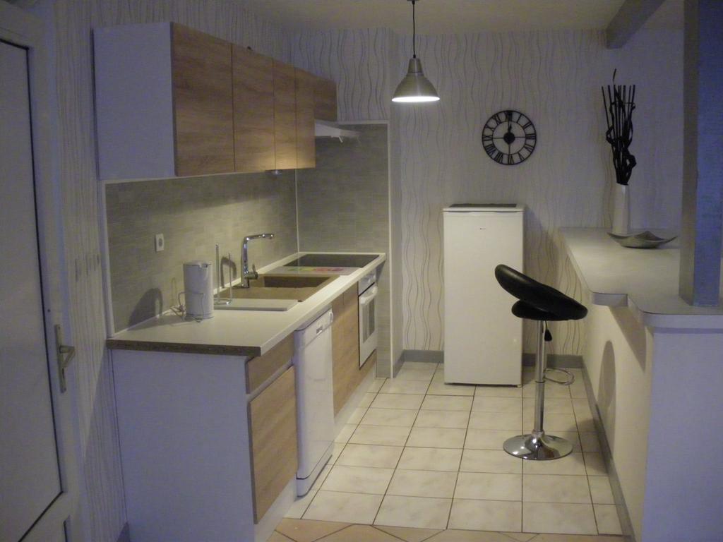 Au Pied De La Roche Apartment Exterior photo