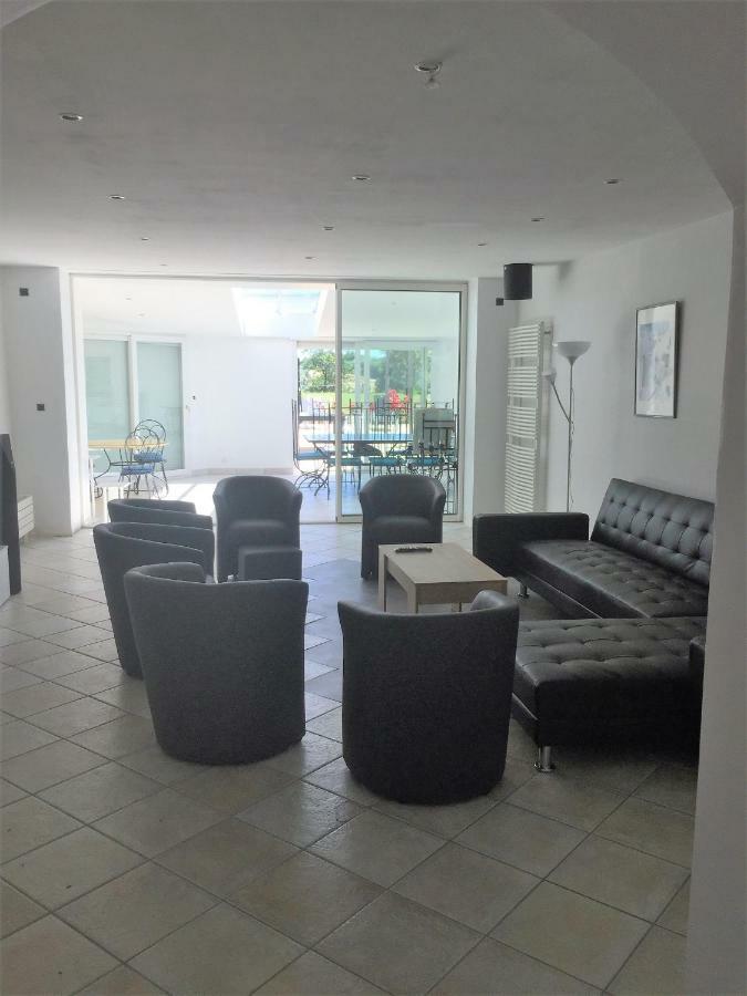 Au Pied De La Roche Apartment Exterior photo