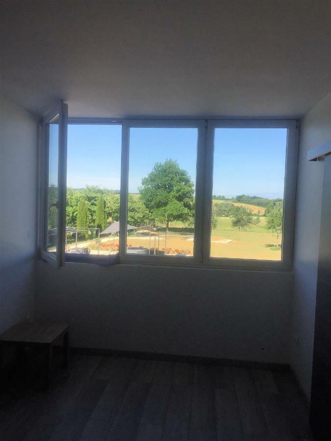 Au Pied De La Roche Apartment Exterior photo